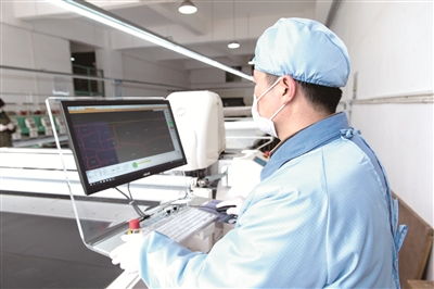 各地出實招支持實體經(jīng)濟共渡難關(guān)